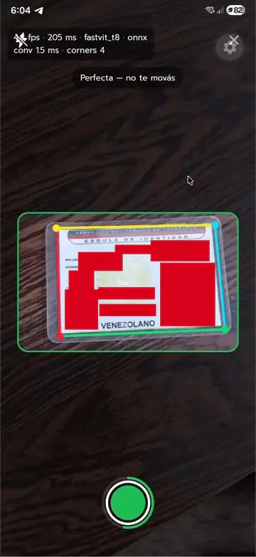 Camera view of an ID card inside a green frame, with four colored corner markers, a debug bar reading fps, latency, fastvit_t8, onnx and corners 4, the hint Perfecta, no te movás and a shutter ring. Red rectangles cover every personal field on the card.